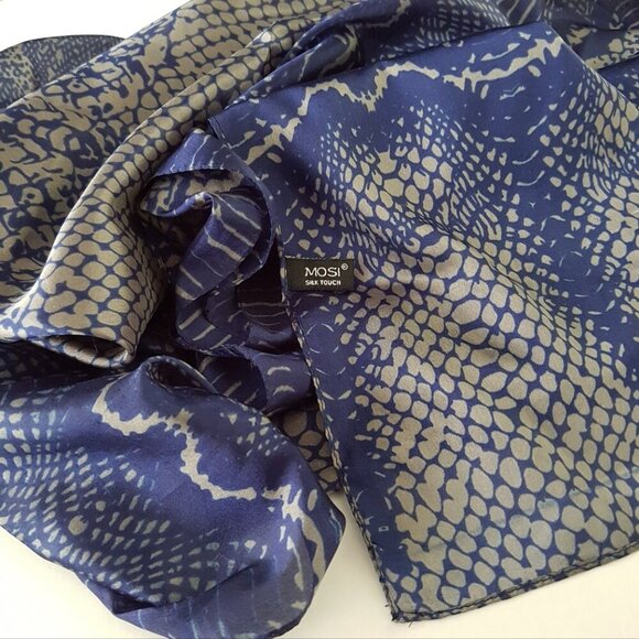 Vintage Blue Silk Scarf, MOSI Silk Shoulder Wrap Shawl - Picture 10 of 10